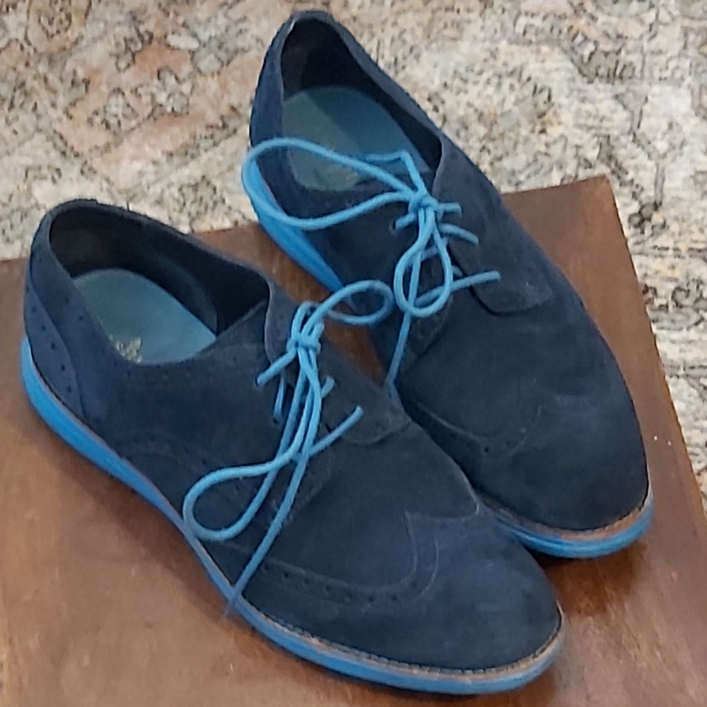 Cole Haan wing tip oxfords